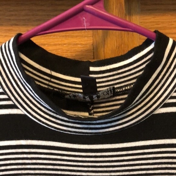 Kristin Nicole Sleeveless dress size small black and white stripped - Picture 3 of 7